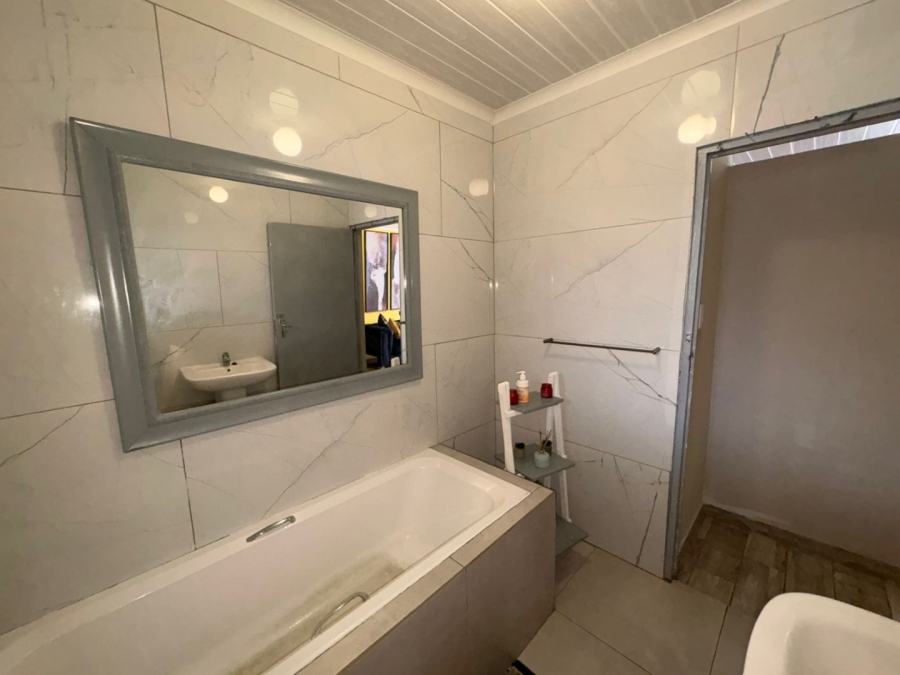 3 Bedroom Property for Sale in Haven Hills Eastern Cape